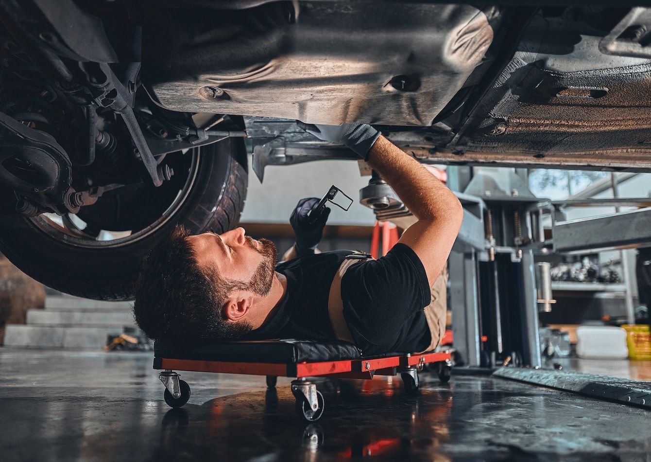 (OSTVhWm0FoQ7pJ0WZMYOK)large-auto-repair-shops-image-4-jpg.jpg