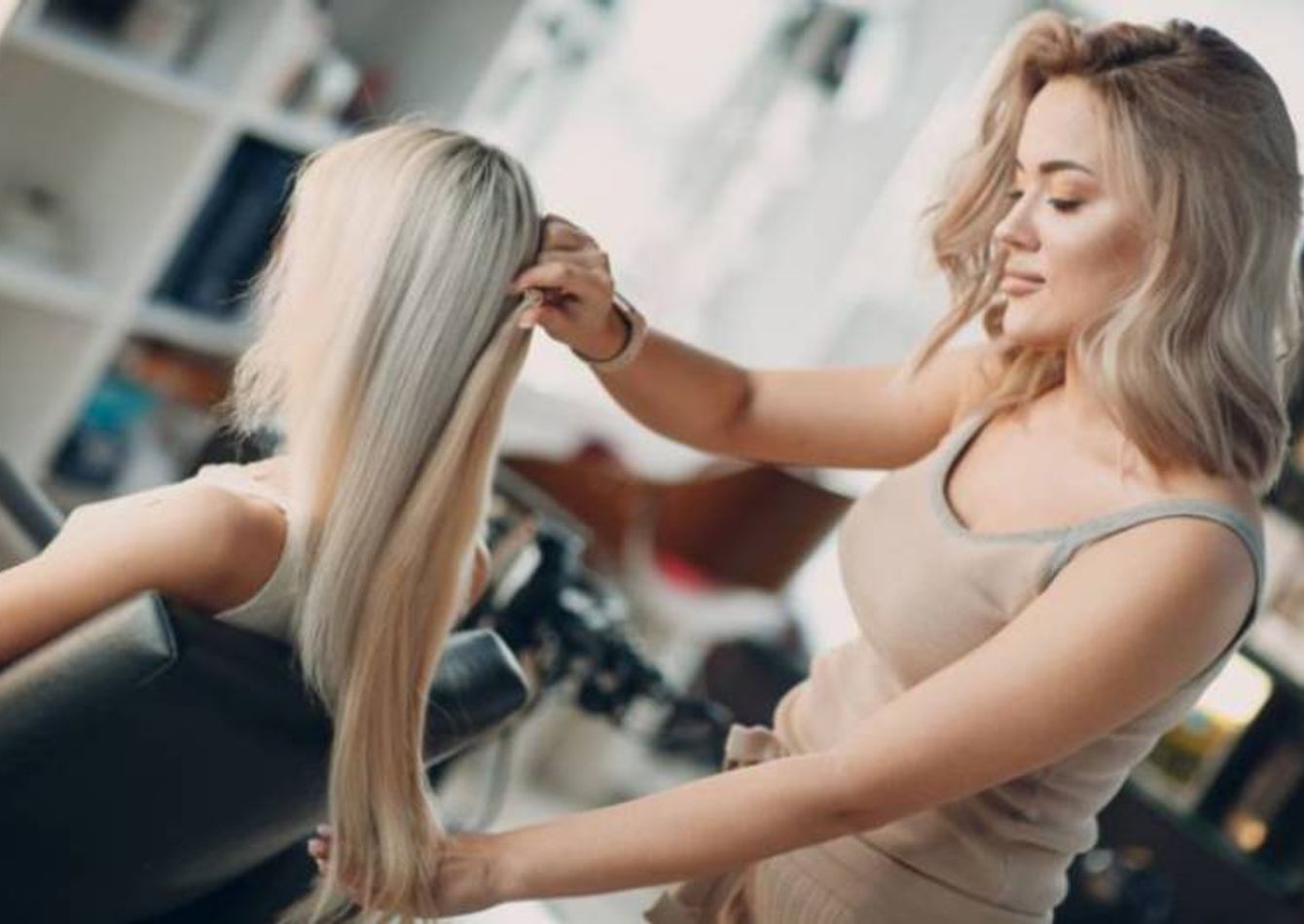 (8UFSNXFFngaas2-1jQKvt)N2180%20Northside%20Indianapolis%20Trendy%20Chic%20Beauty%20Salon%20.jpg