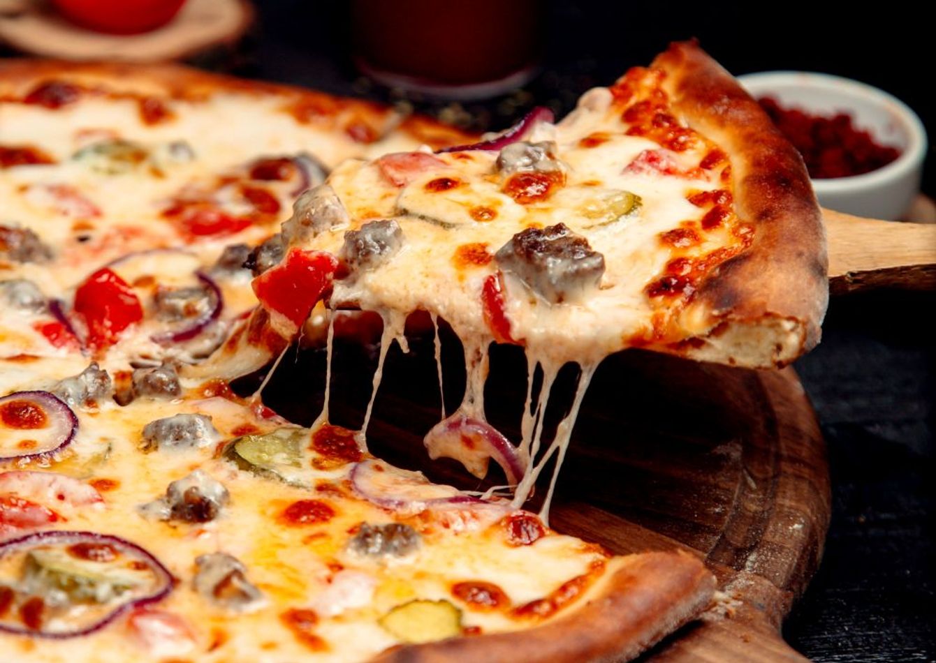 Image of Turn-key pizza franchise location in a busy Grand Rapids-area trade zone