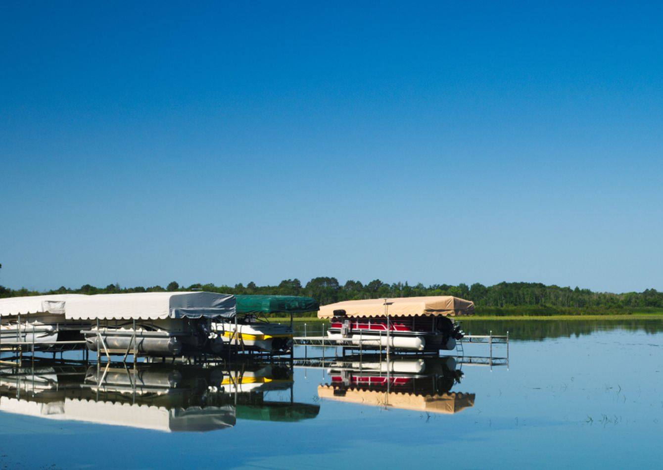 Image of Seasonal Dock Service Business – $400K+ Cash Flow in Just 4 Months. 57191