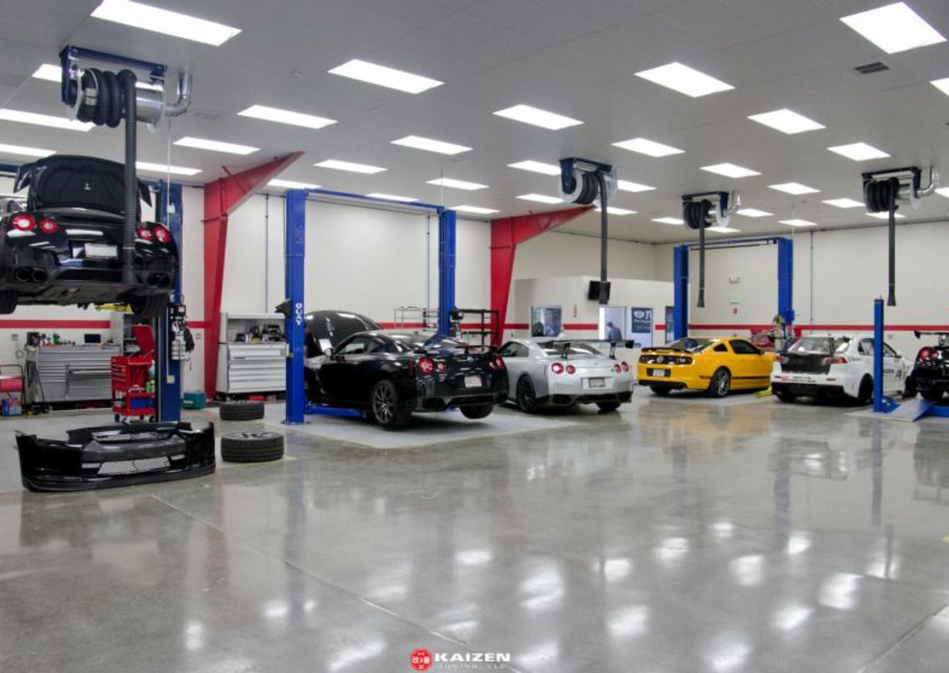 Image of Luxury Automotive Repair Business with Real Estate