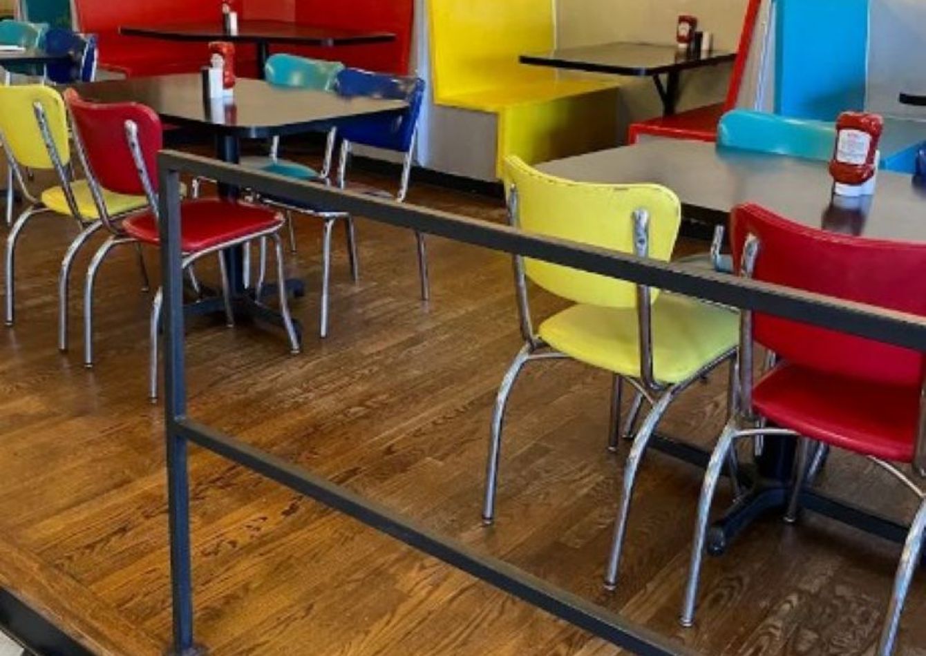(opVCIXpbwb9t7HlcJcXV_)Booth%20Seating.jpg