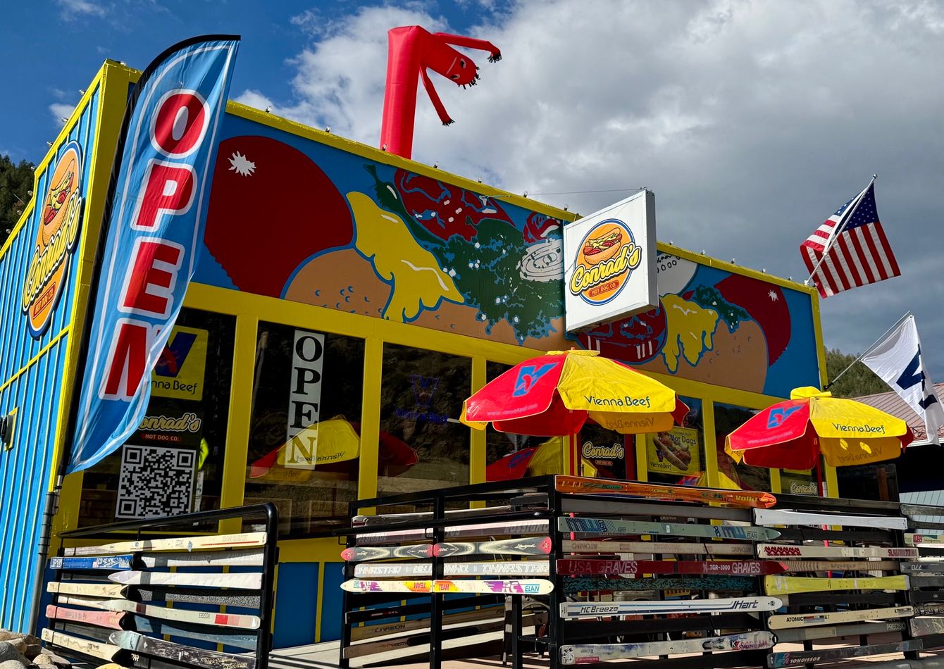 Image of Successful Established Chicago Style Fast Food Restaurant in Idaho Springs
