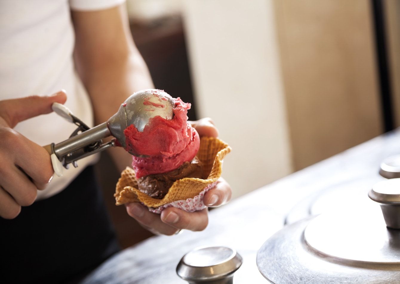 ice-cream-shops-frozen-yogurt-image-2.jpg