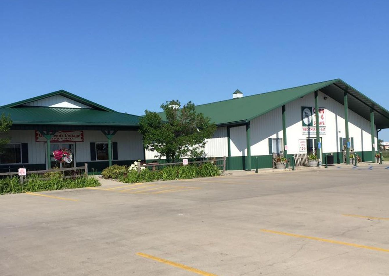 Image of High-Performance Retail Operation with Prime Commercial Development Potential