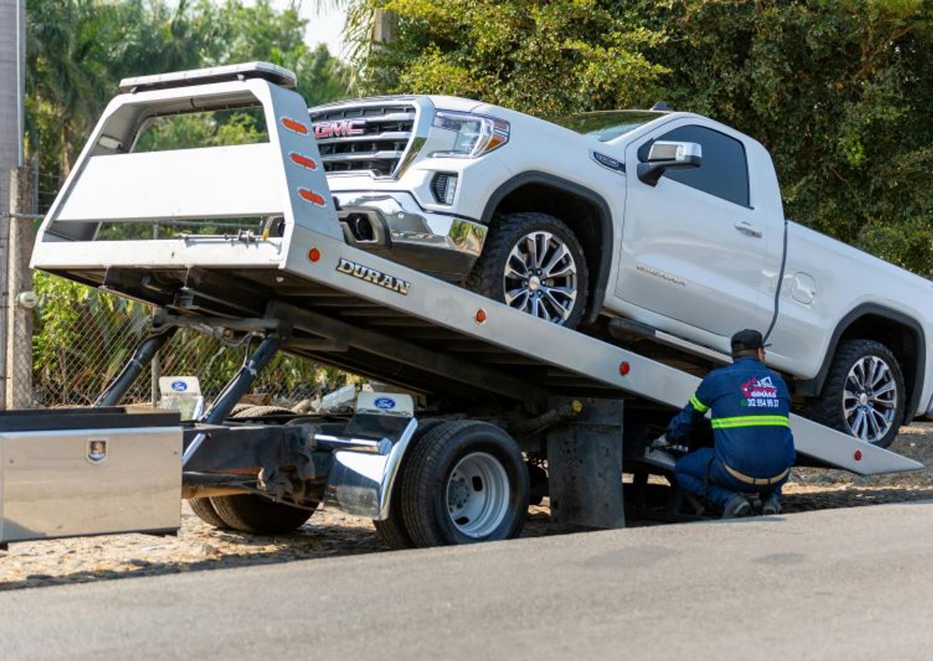Image of Profitable North Florida Town Truck Company