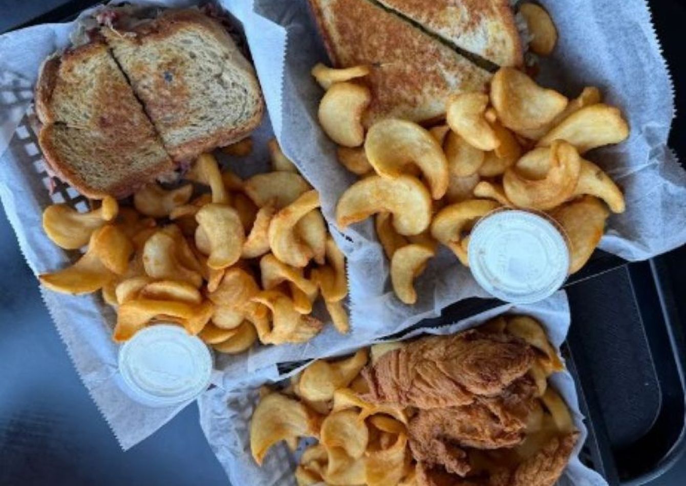 (qgvP5CXVQBivzdf3f2Xvk)Food%202.jpg